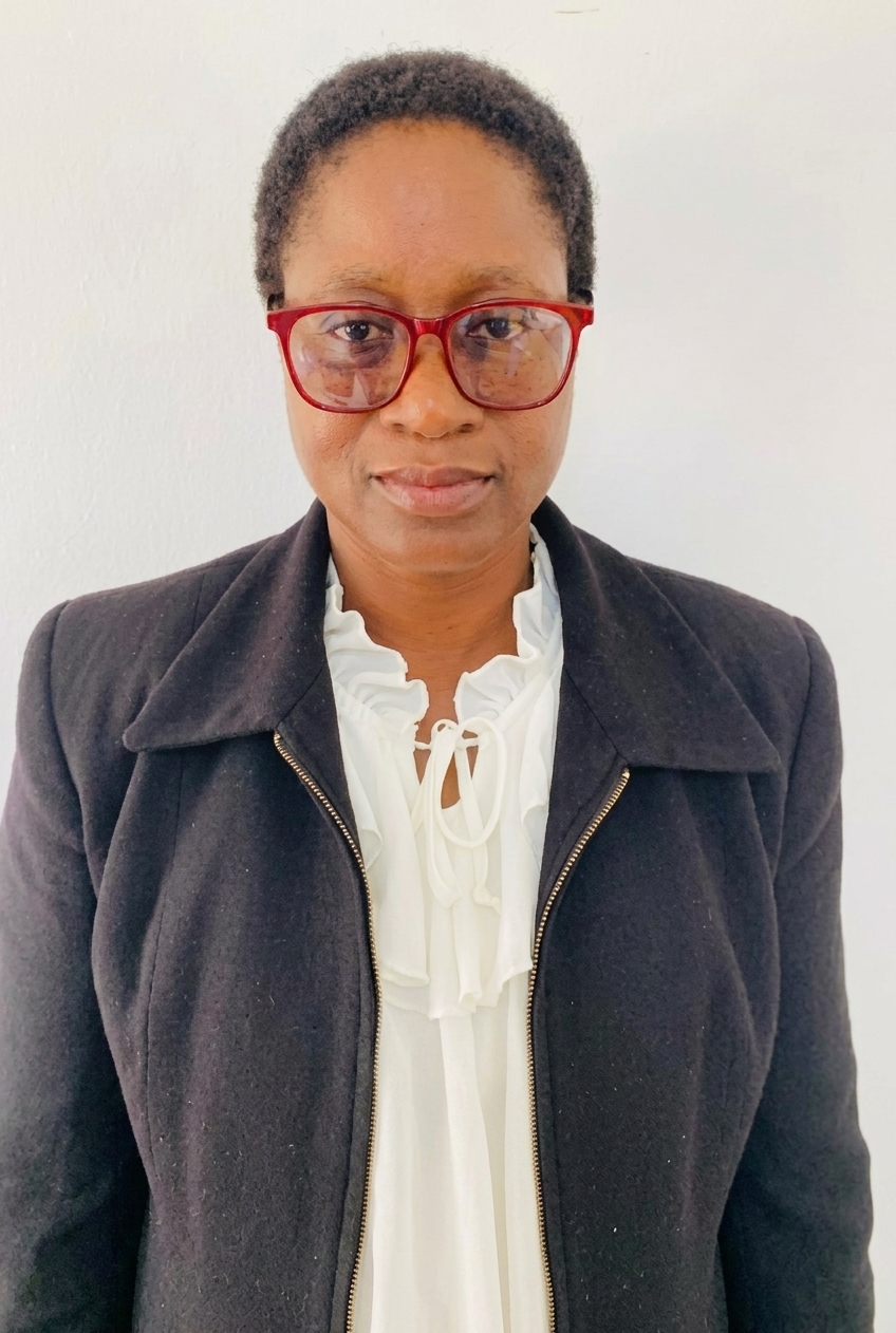 Ms T Kamhukamwe
